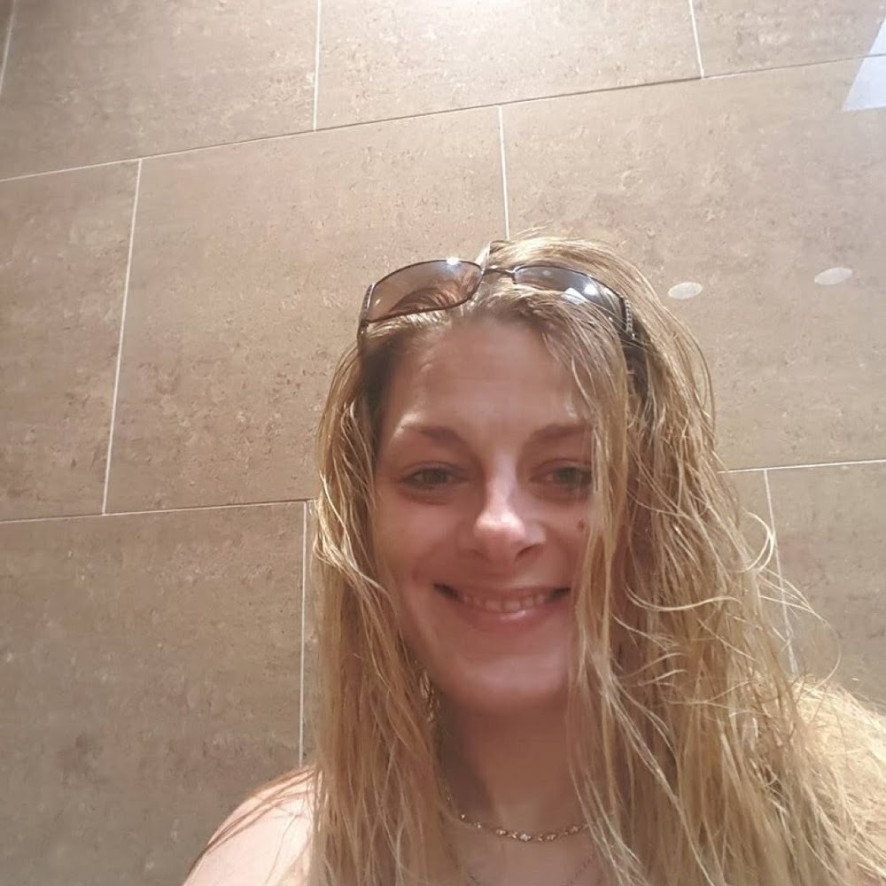 Meet your Posher, Roxanne